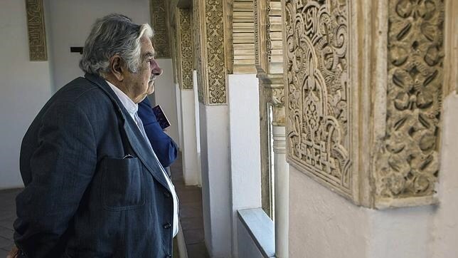 El expresidente uruguayo, José Mujica, visitando la Alhambra