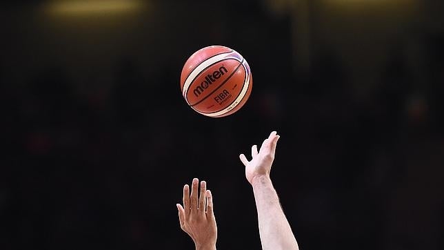 Iberia subasta vuelos más entradas para ver la final del Eurobasket en Lille