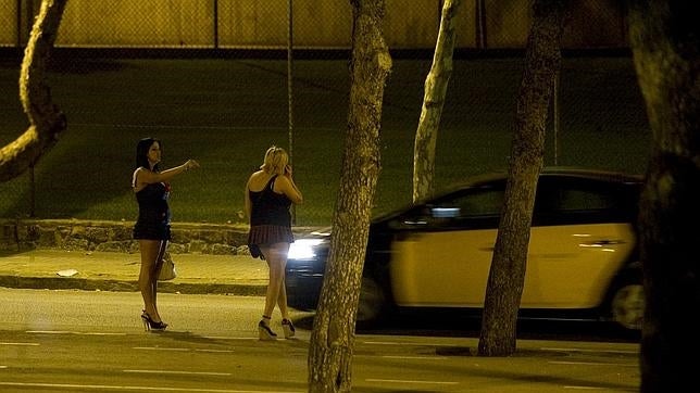 Ocho de cada diez mujeres que ejercen la prostitución en España lo hacen contra su voluntad