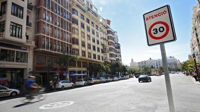 Joan Ribó desata la «guerra» del tráfico en Valencia