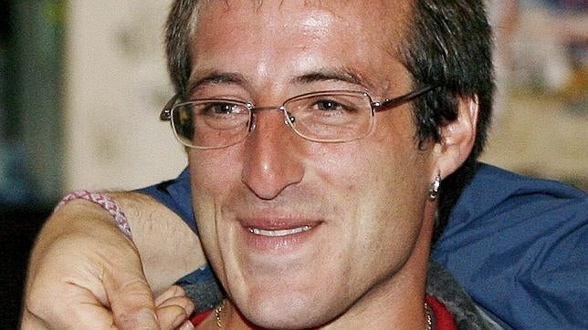 El etarra David Pla leyó el comunicado del «cese definitivo de su actividad armada»