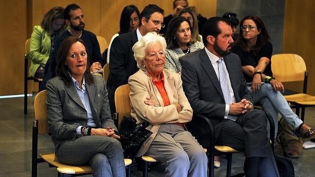 Absueltos el padre, la tía y la abuela de la Reina Doña Letizia