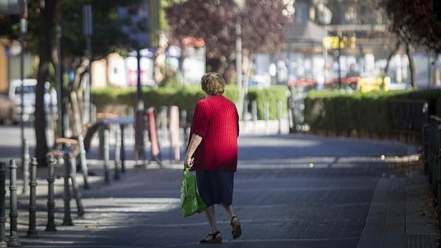 Puente de Vallecas inaugura un espacio peatonal de casi 10.000 metros cuadrados