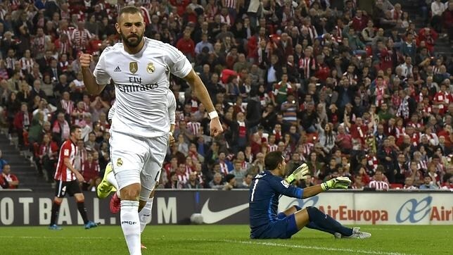 Karim Benzema celebra su primer gol al Athletic
