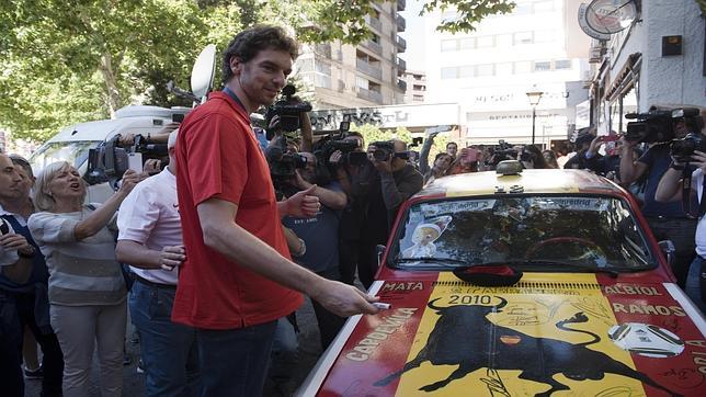 Compromís pide que deportistas como Pau Gasol no puedan jugar con España