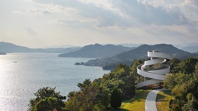 Ribbon Chapel, rodeada de un paisaje espectacular
