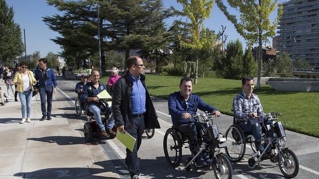 El salario medio de los trabajadores discapacitados continúa disminuyendo