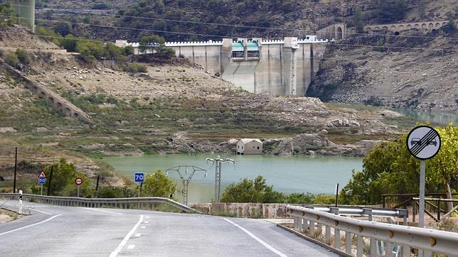 El PSOE vota contra los trasvases en Villajoyosa pese a que «beben» gracias a uno