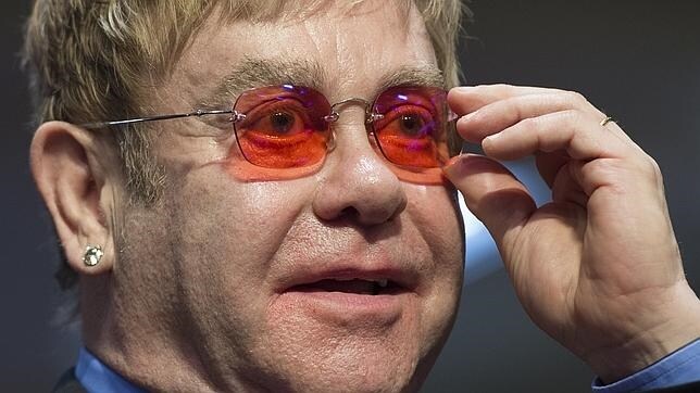 Elton John habla, ahora sí, con el verdadero Putin