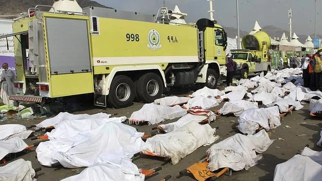 Decenas de cadáveres sobre el asfalto tras la estampida mortal en las afueras de La Meca