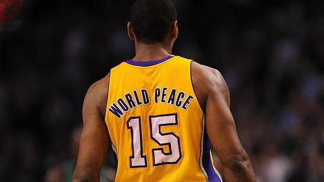 Metta World Peace regresa a los Lakers