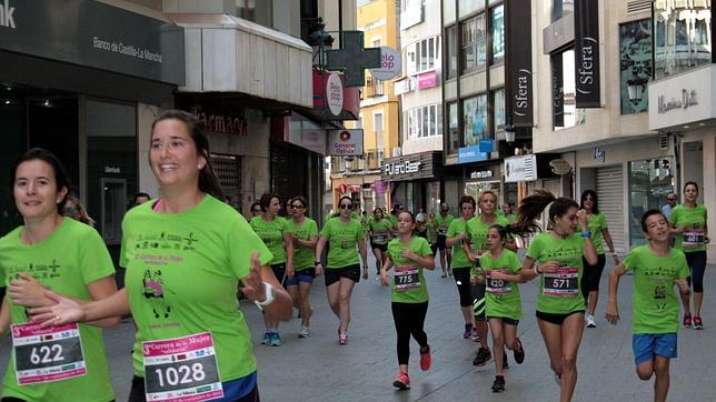 Masiva participación en la carrera solidaria de la Mujer en Ciudad Real