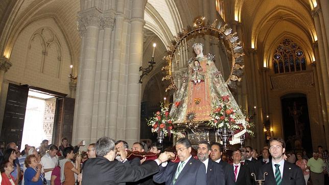 La Virgen de la Estrella se deja ver por las calles de Toledo antes de su coronación canónica