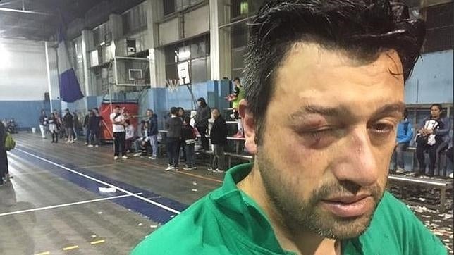 Brutal ataque de ultras de Chacarita en un partido de Futsal