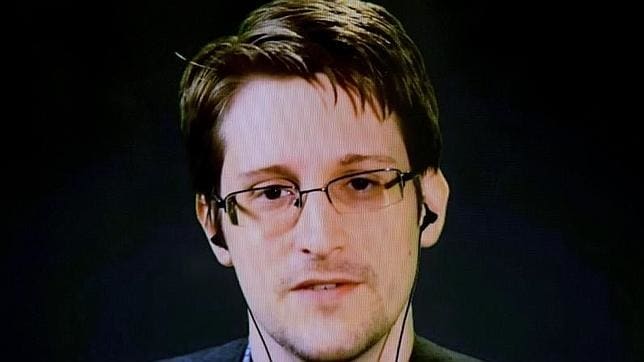 Edward Snowden pronuncia un discurso por videoconferencia desde Moscú