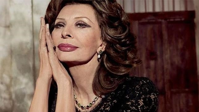 Sofía Loren posa a los 81 años