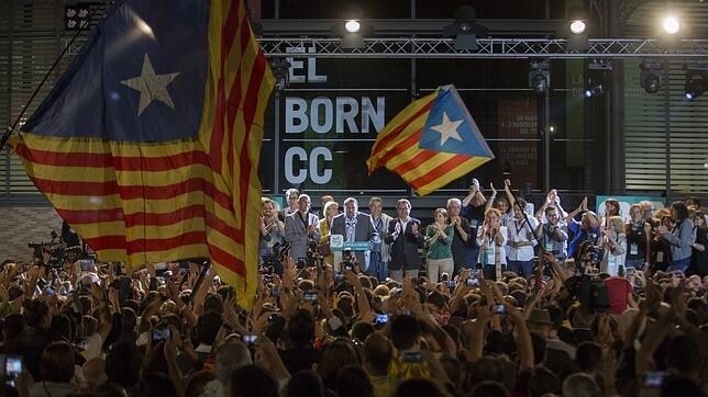 Standard & Poor's, sobre el desafío secesionista: «Cataluña seguirá en España»