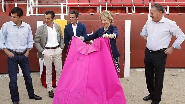 Aguirre pide a Carmena que no «desahucie» a la Escuela de Tauromaquia