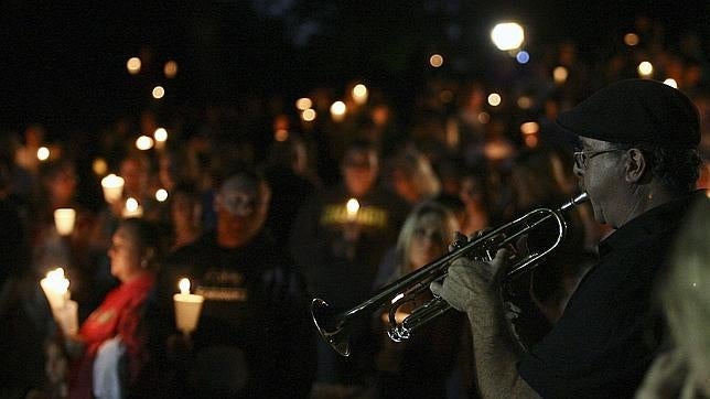 El sospechoso del tiroteo en Oregón compró hasta 13 armas de forma legal