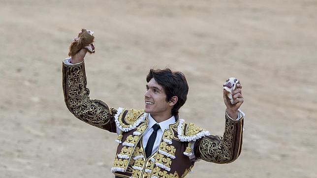 Sebastián Castella, premio al triunfador de la temporada por la Real Federación de España