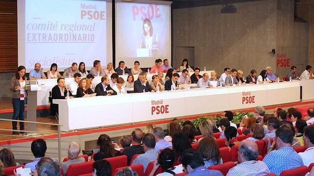 Dimisión en cascada de la ejecutiva del PSOE en Vallecas