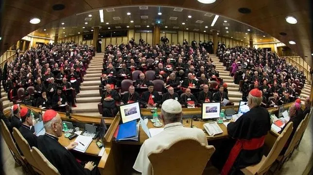 El Papa Francisco, durante la sesión matutina de la 16ª reunión ordinaria del Sínodo de Obispos en el Vaticano