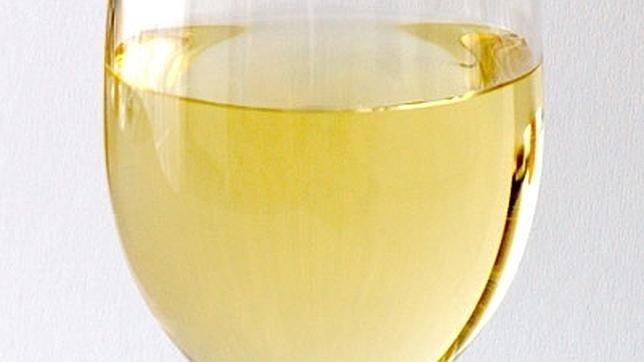 Cinco vinos blancos perfectos para tomar el aperitivo