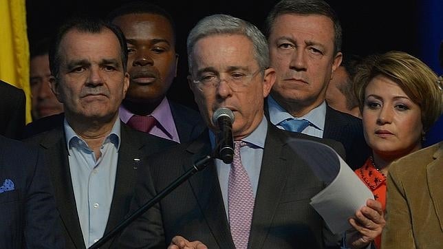 La Fiscalía solicita una investigación a Uribe por presunta colaboración con grupos paramilitares