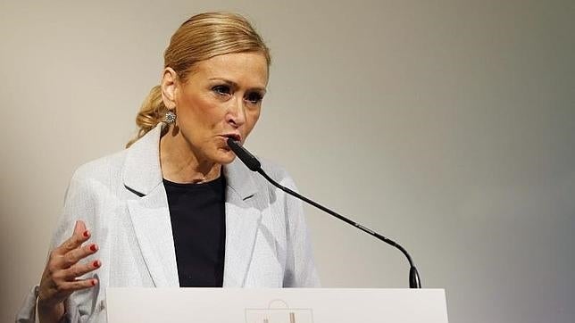 Cifuentes anuncia que Madrid cubrirá la reproducción asistida de todas las mujeres