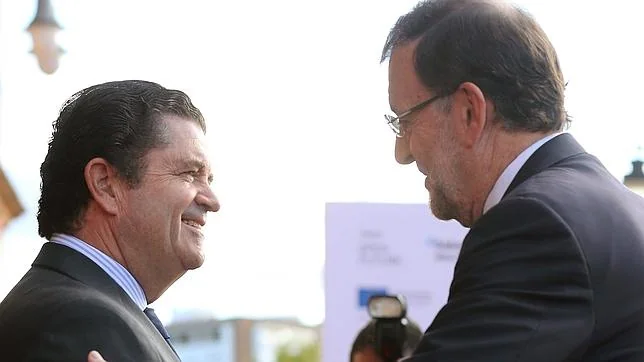 Rajoy: «Ayer apretábamos los puños, pero hoy abrimos las manos a un mañana mejor»