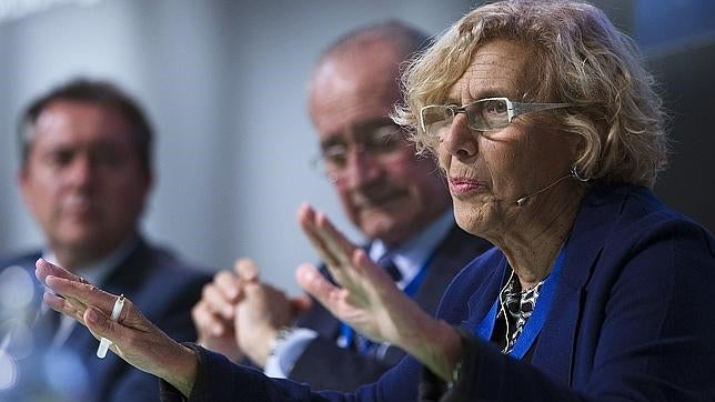 Manuela Carmena contesta a Benítez