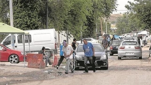 Detienen a seis traficantes de droga y derriban sus viviendas en la Cañada Real