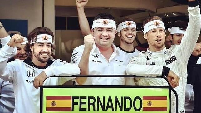 Un emocionante discurso de Alonso en su 250 GP