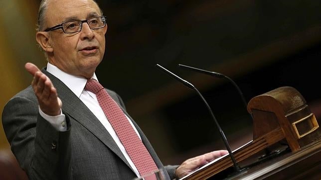 La bancada del PP carga contra Montoro por crear «problemas»