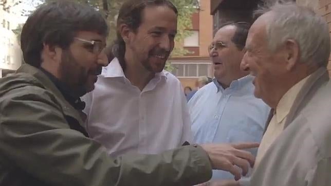 Un ciudadano, a Pablo Iglesias: «Es que eres inconfundible, ¡Julio! ¡Qué alegría!»