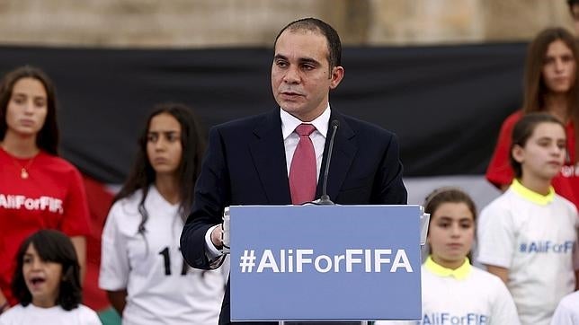 El príncipe Alí presenta su candidatura para presidir la FIFA