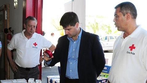 La Cruz Roja de San Bartolomé recibe una tonelada de comida en el Día Mundial de la Alimentación