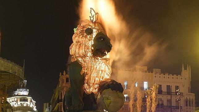 Las Fallas de 2016 solo tendrán turistas murcianos