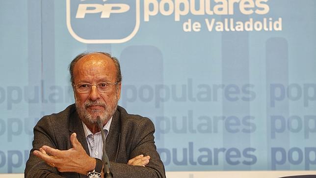 De la Riva, sobre su vuelta a la política: «Tengo que consultar con mi familia y con el PP»