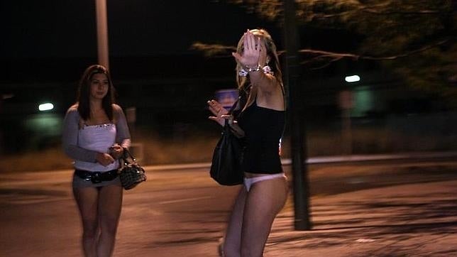 La prostitución en Marconi se reduce a la mitad desde que se multa a los clientes