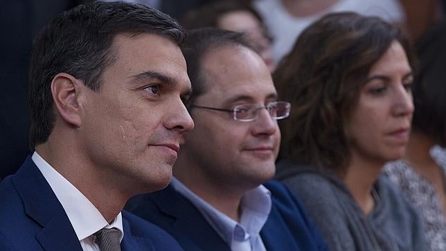 Sánchez, entre Podemos y Ciudadanos