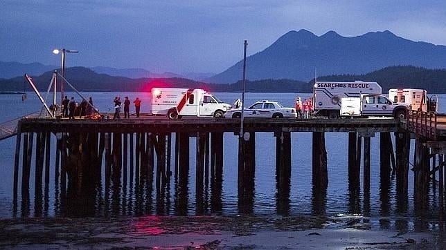 Cinco muertos y un desaparecido al hundirse un barco con 27 personas a bordo en Canadá