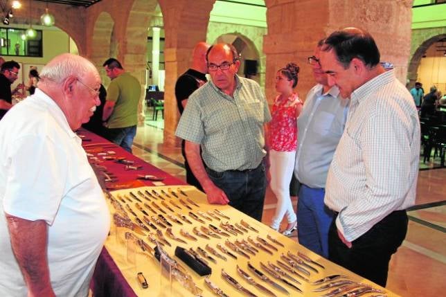 El sector cuchillero se exhibe
