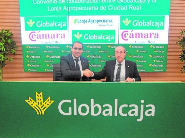 Globalcaja renueva el convenio con la Lonja de Ciudad Real