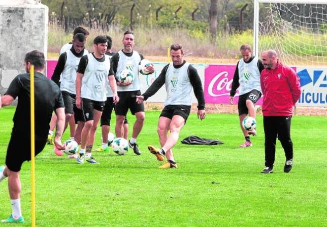 Las interrogantes, a examen en El Molinón