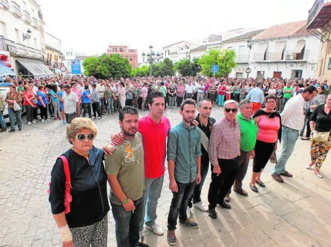 Bujalance se ampara en el civismo ante los altercados