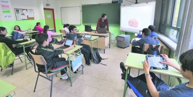 Educación cambia los horarios a institutos con el curso en marcha