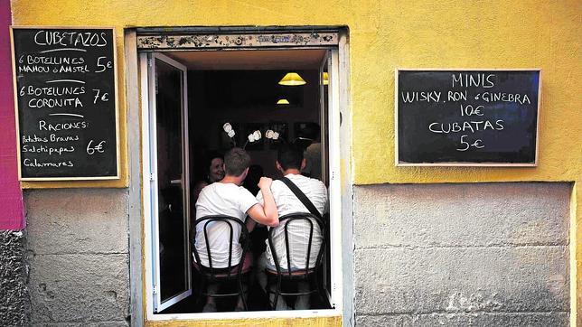 «El beso del sueño» resurge en verano en las zonas de copas del Centro