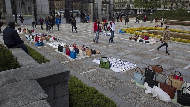 El «top manta» llega al Parque del Retiro