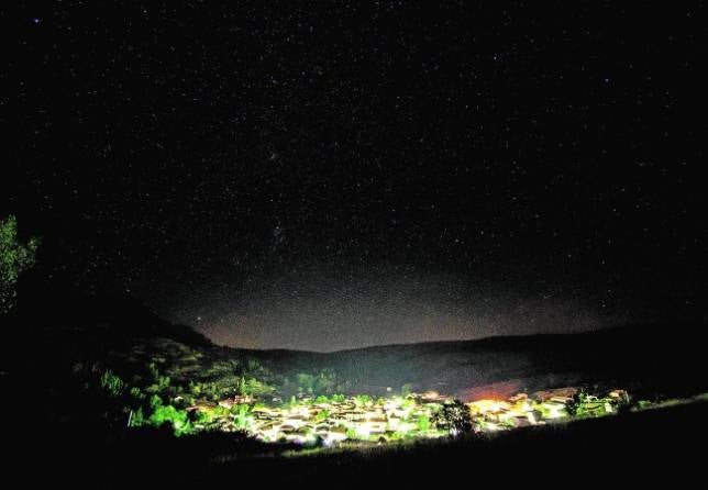 Nacido en Nueva Jersey, hijo adoptivo de Peralejos